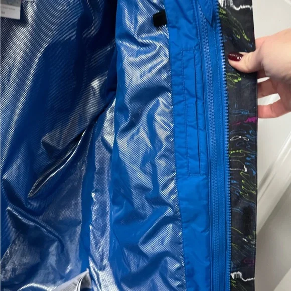 Boys Columbia Ski Jacket - Picture 6 of 6
